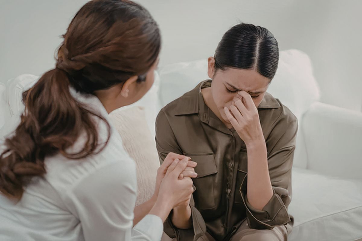 7 Small Ways to Encourage Someone Going Through a Hard Time